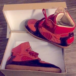 Used Sz 46 Euro MMM Tri-color Gum Bottom 👟🎁 Very Rare Pair Won’t last long 📩